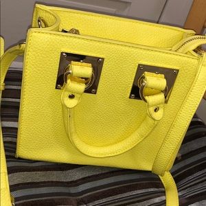 Nice yellow shoulder bag/purse